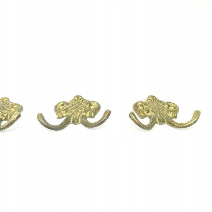 EW8 Set of Four Hangers in Eclectic Style