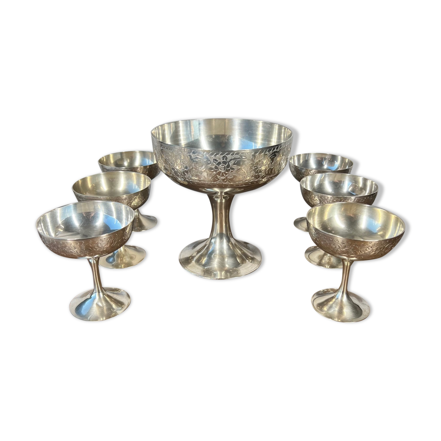 6 dessert cups in silver metal and assorted cut
