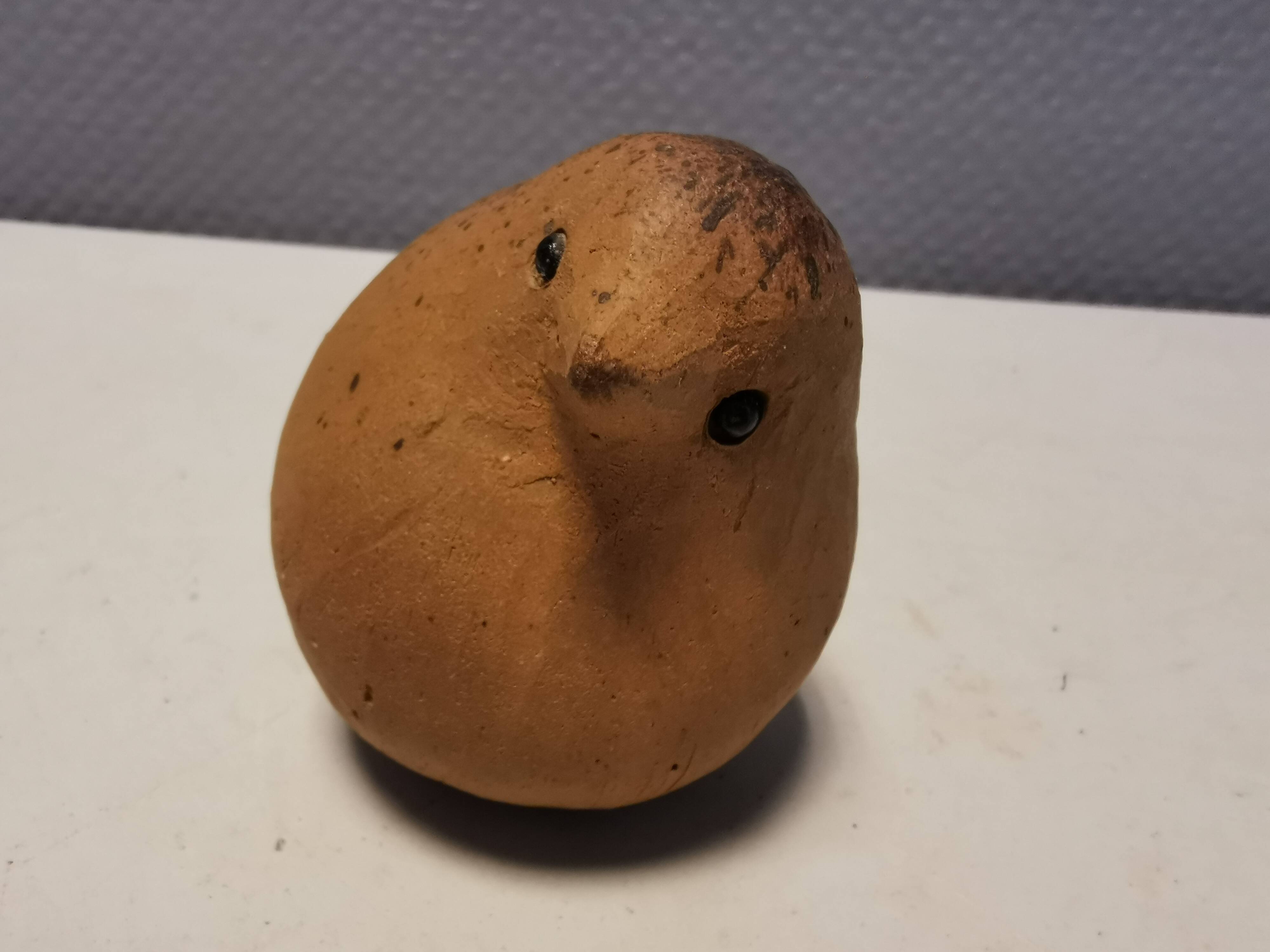 Beautiful ceramic bird, designed by Lise Ostfeldt Denmark 1970s.