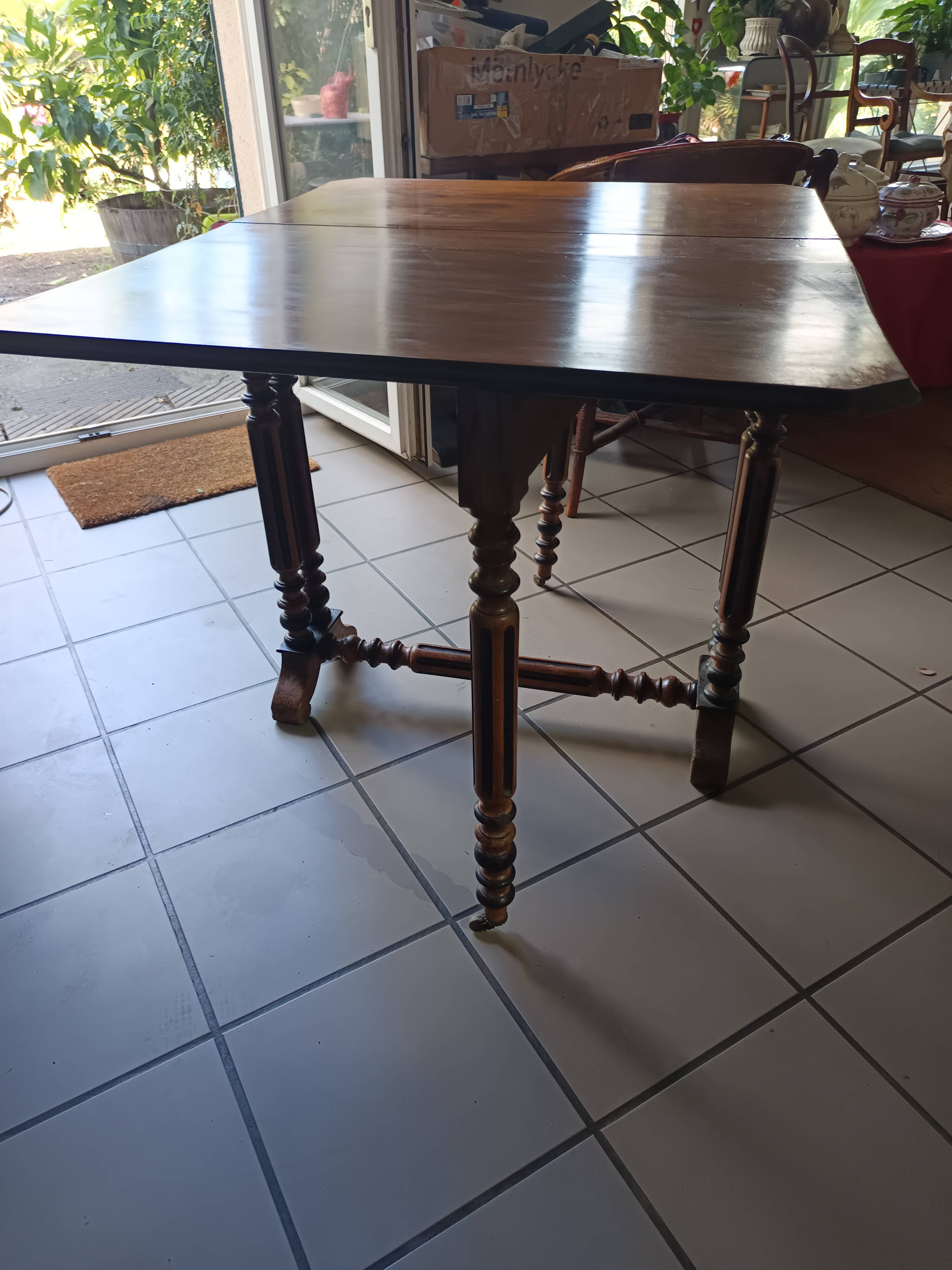 Table ancienne pliante style Louis XIII / Henri II – 100 × 80 cm
