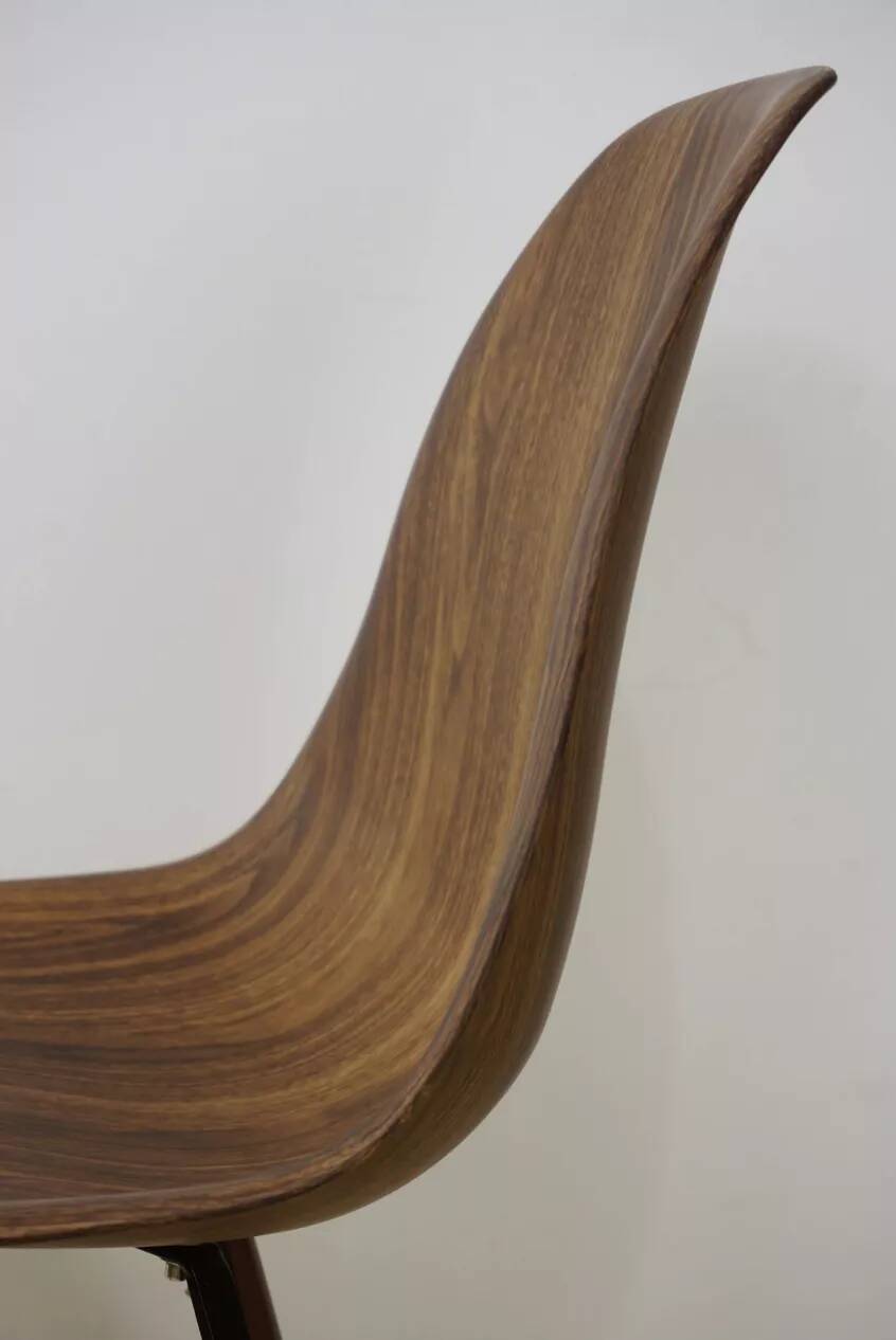 4 chaises en ABS, bois et métal