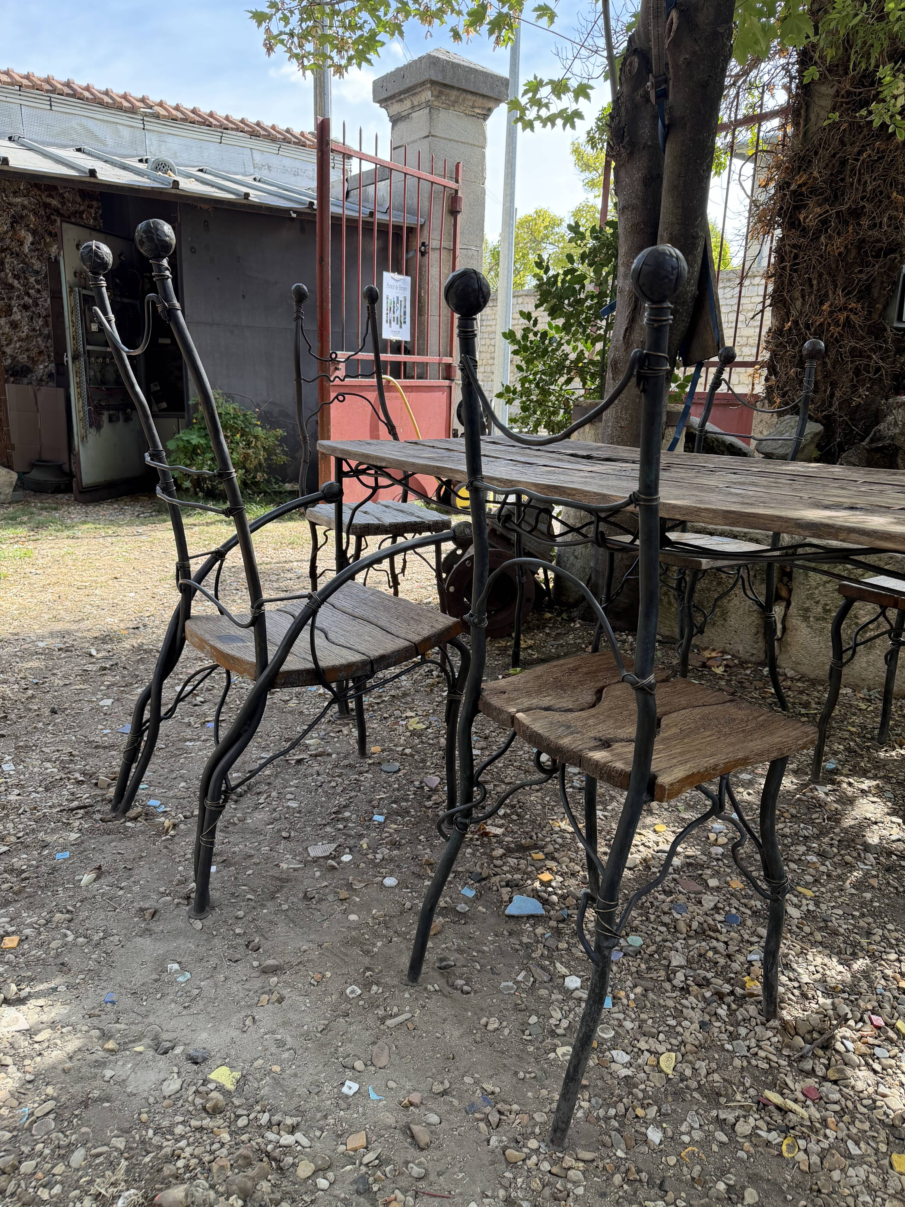 Patrick de Bruyn table and chair set