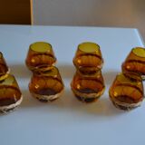 Set of 8 amber glasses & vintage rattan 1970