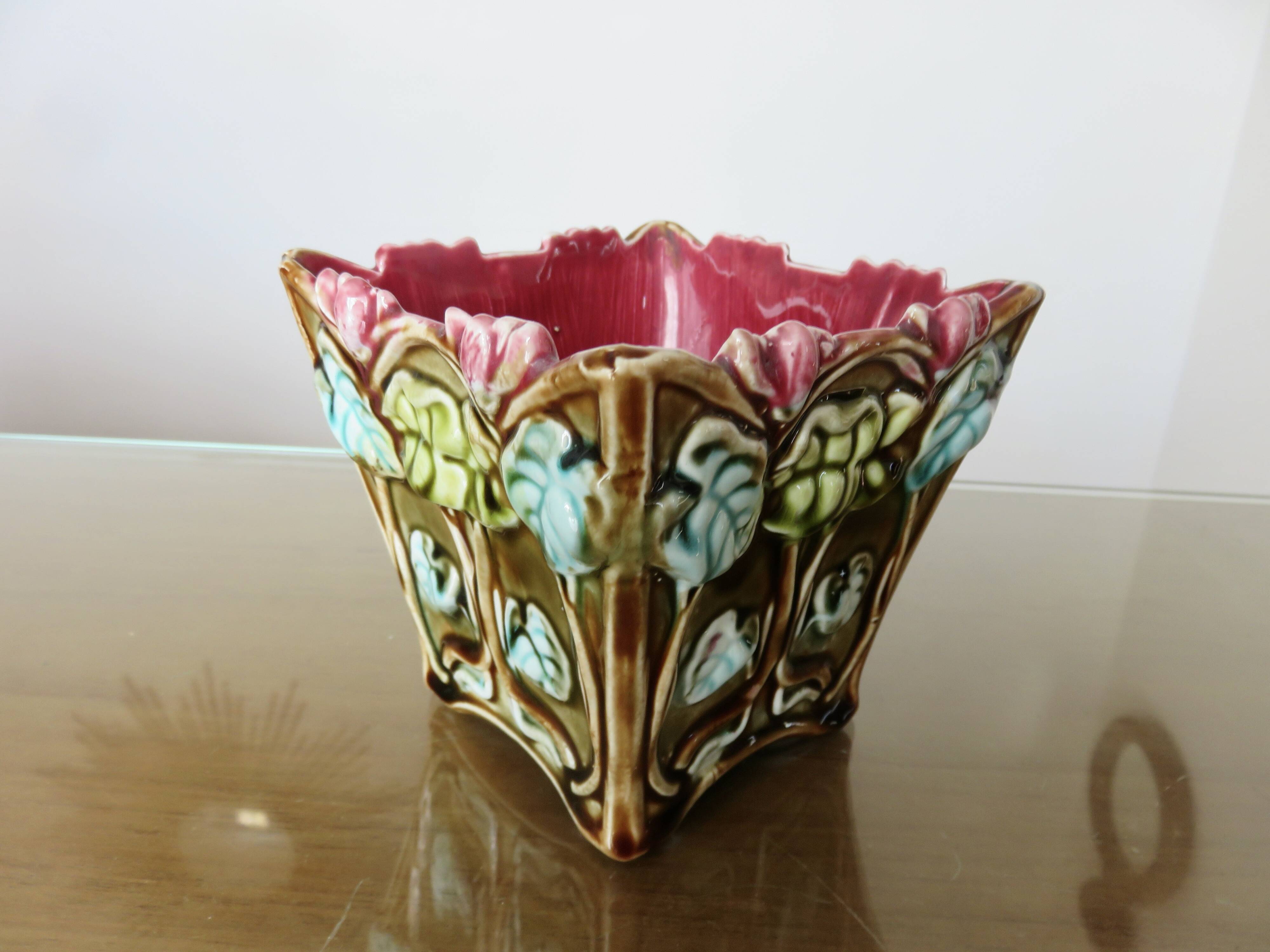 Vase, art nouveau cache pot, in barbotine, Onnaing majolica with floral motif.