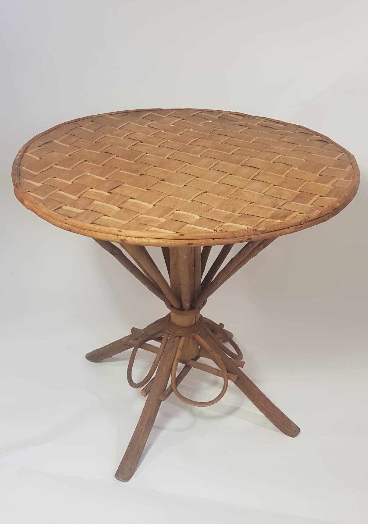 Garden table rattan and braided chestnut
