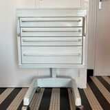 Rotating dentist furniture