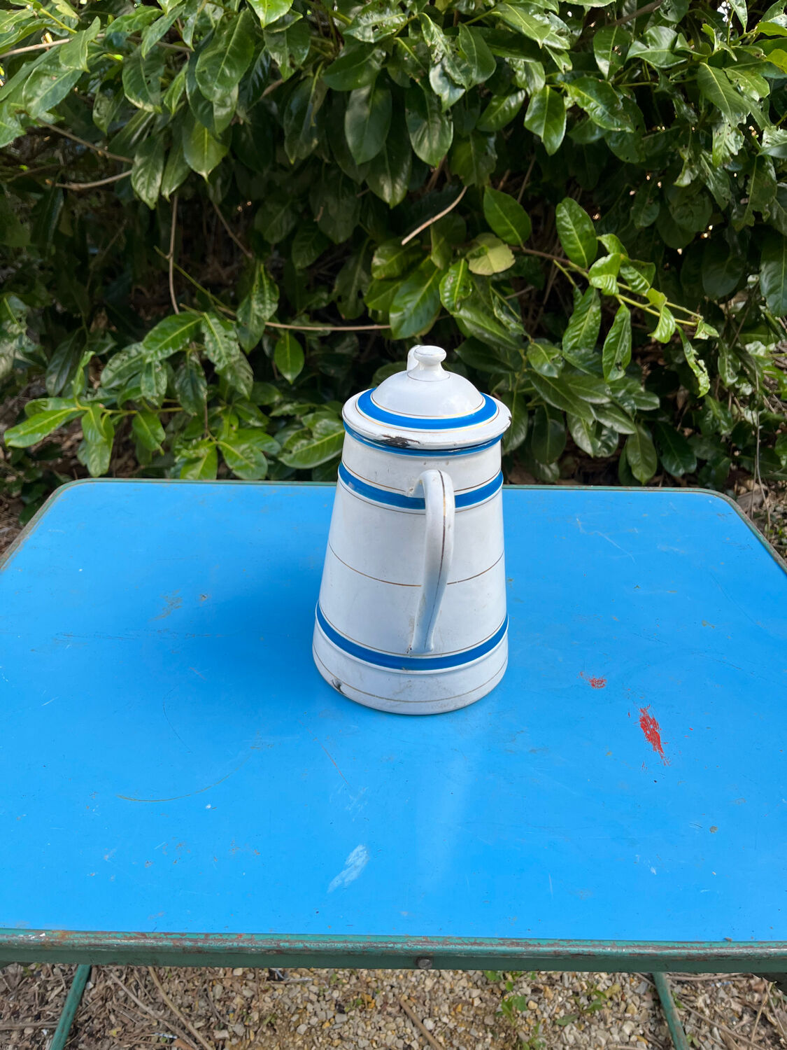 Enamelled coffee maker