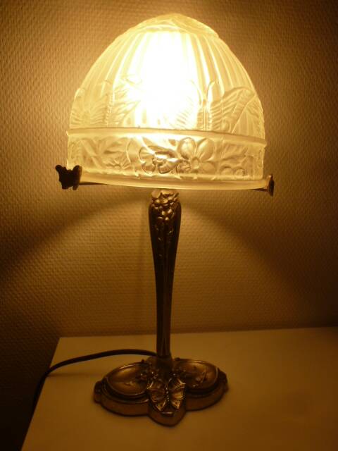 Art deco lamp