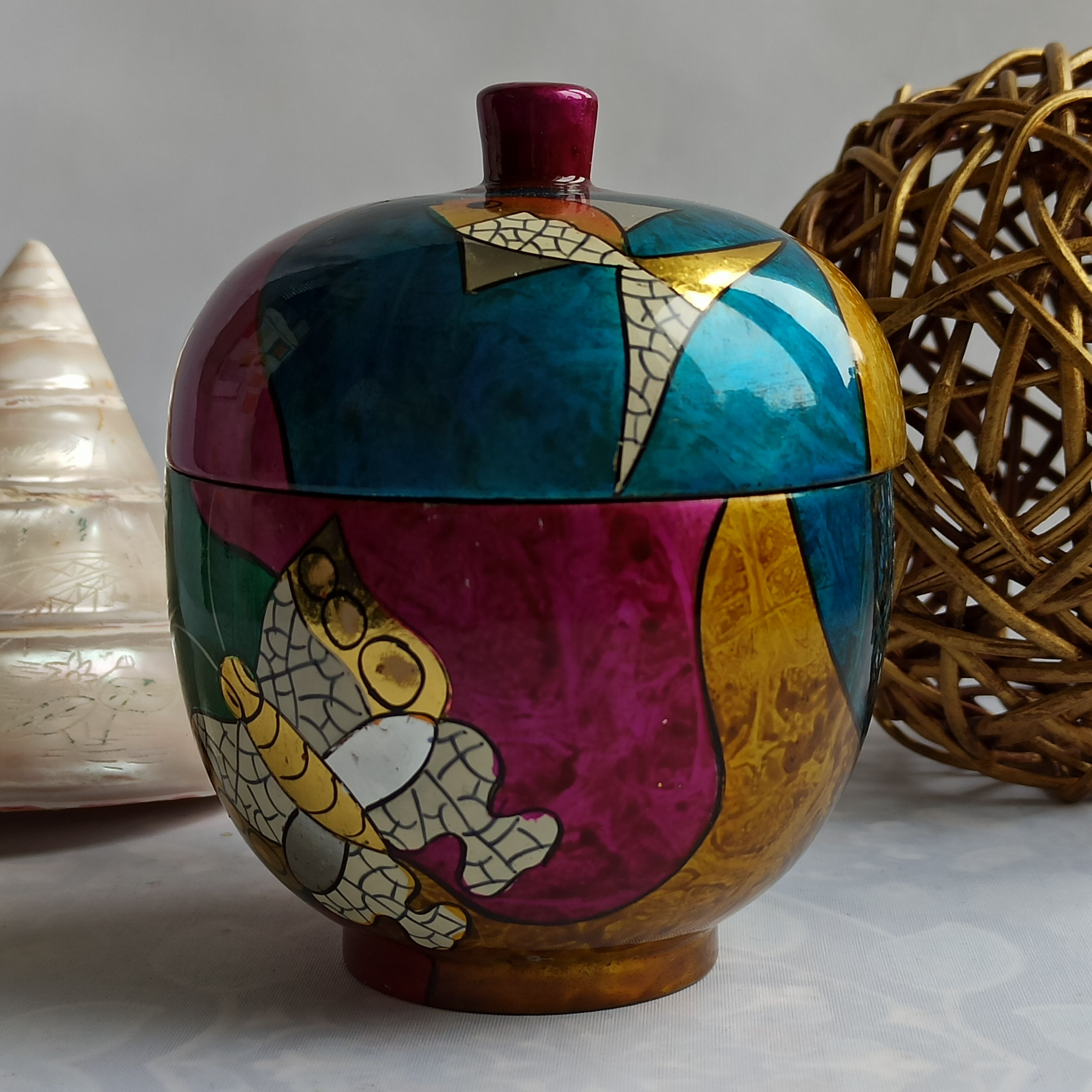 Vintage Vietnam lasca box