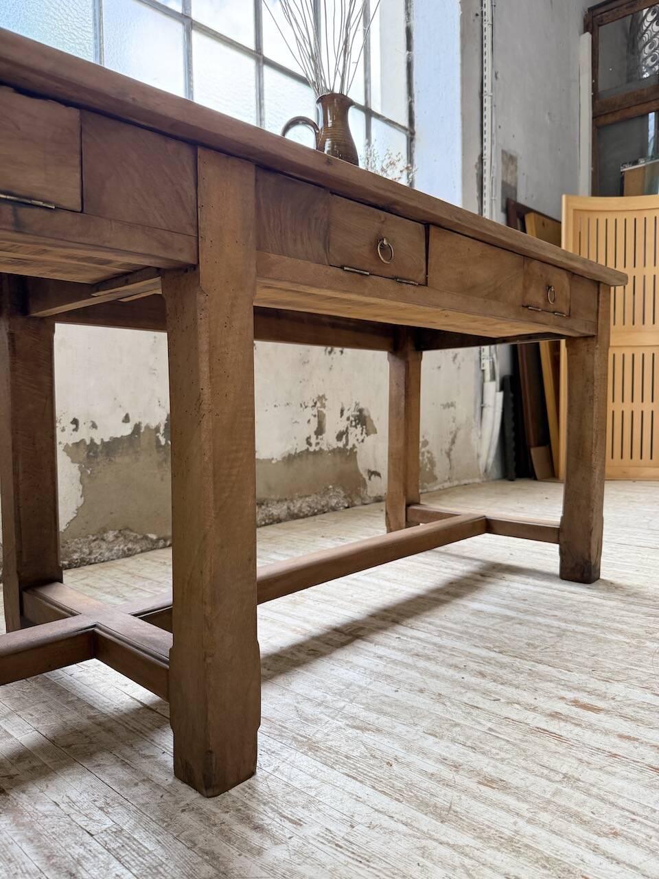 Antique farmhouse or drapery table in walnut, 1900 XL