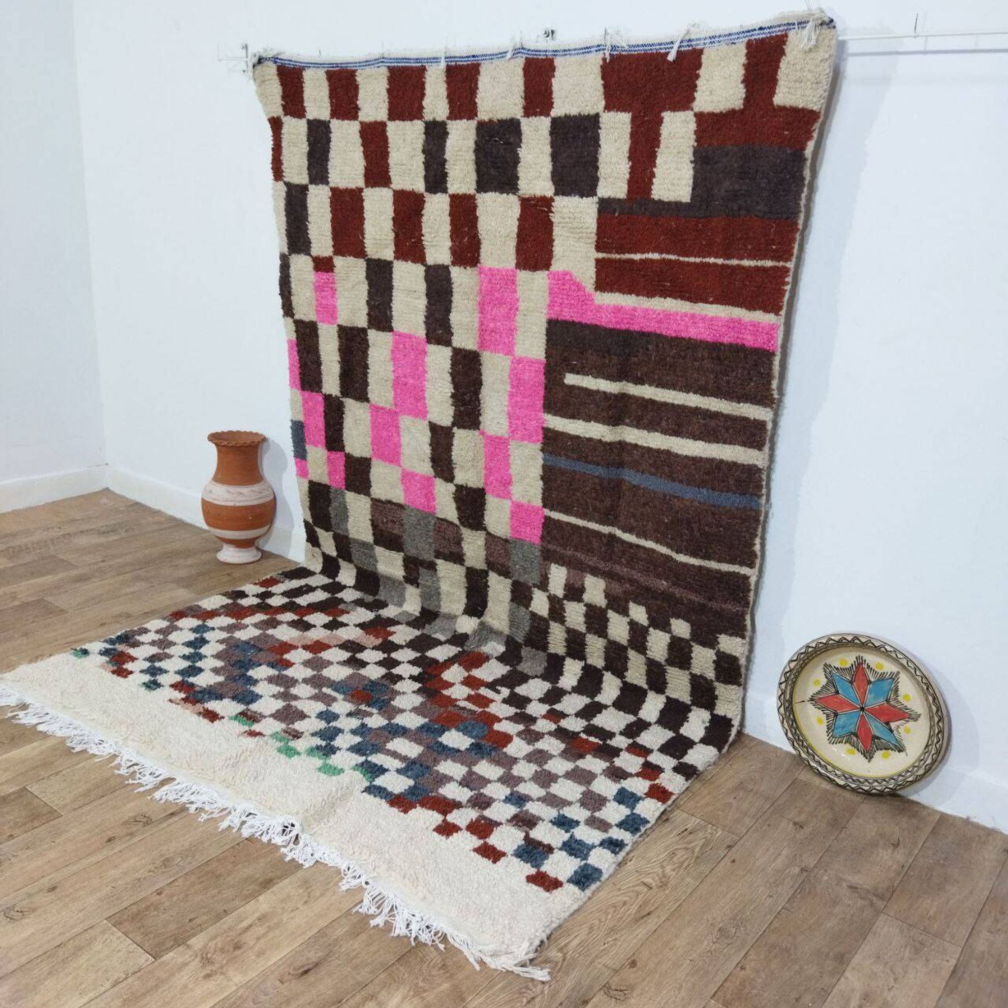 Handmade Moroccan Berber rug 280 x 176 cm