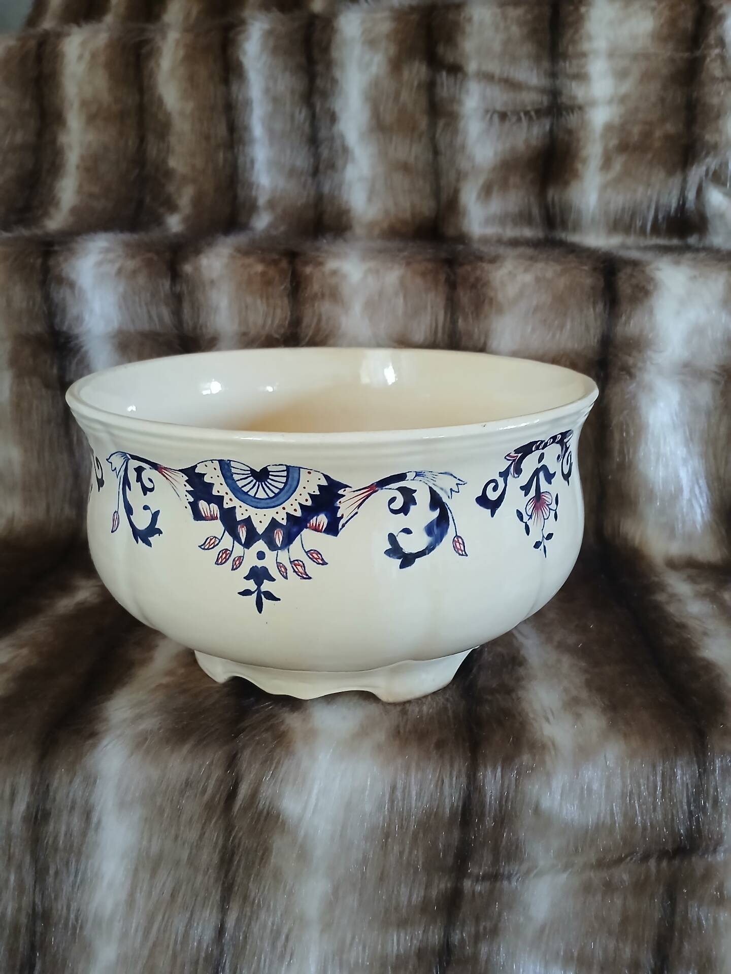 Antique "Rouennais" salad bowl from Longchamp