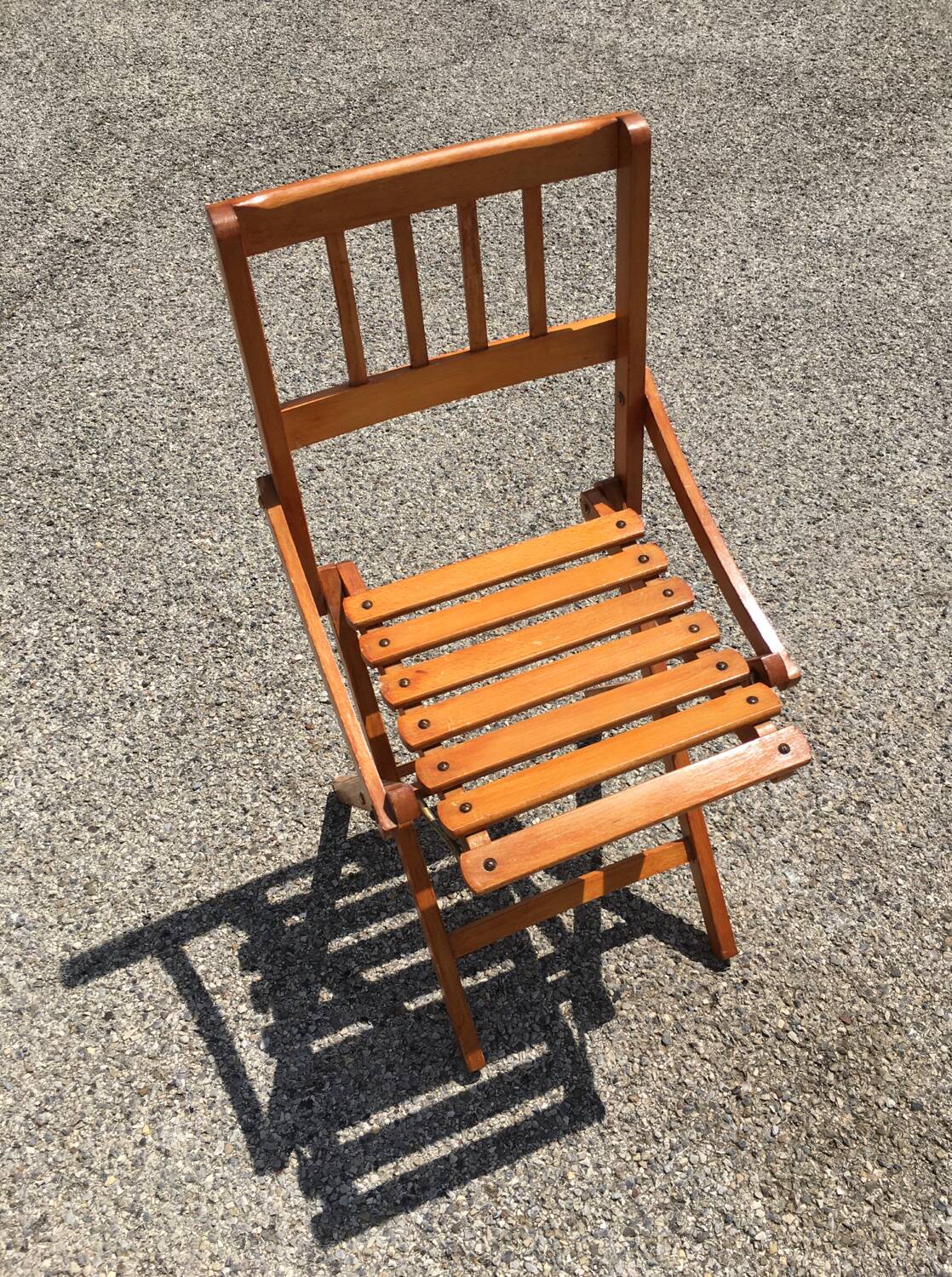 Folding wooden chair