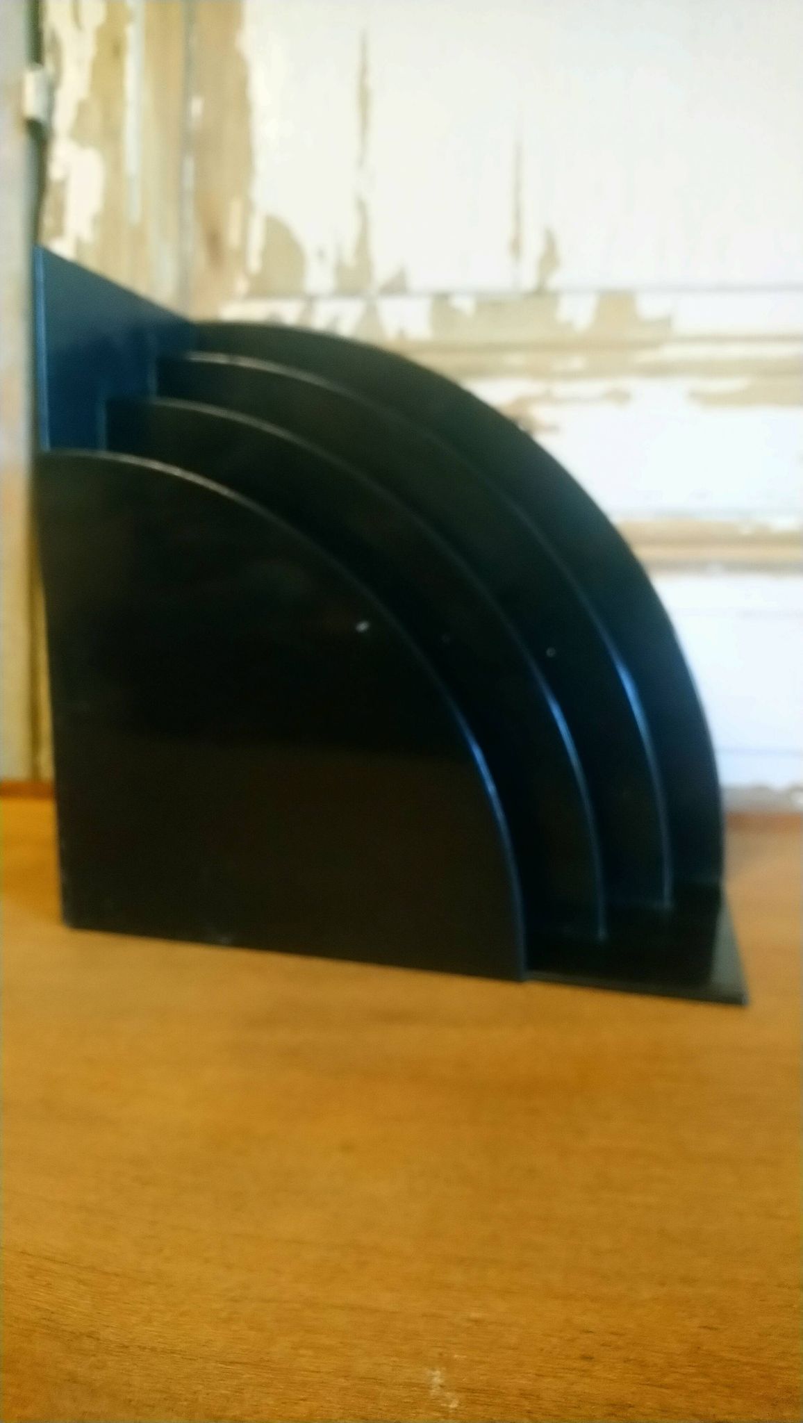 Porte vinyles "Crayonne" en plastique vers 70/80