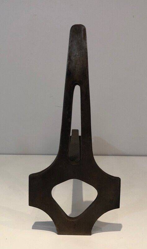 Paire de chenets modernistes en acier et fer forgé