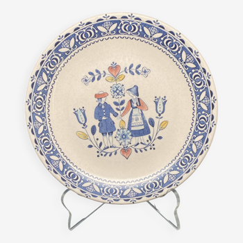Stoneware plate (English manufacture)