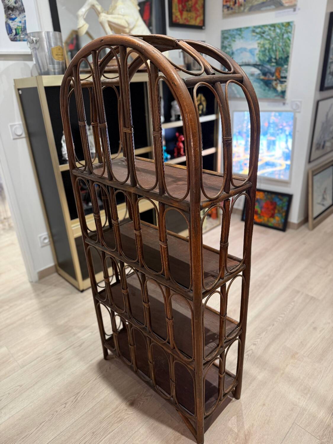 Étagère vintage en rotin - 4 niveaux - Made in Sri Lanka