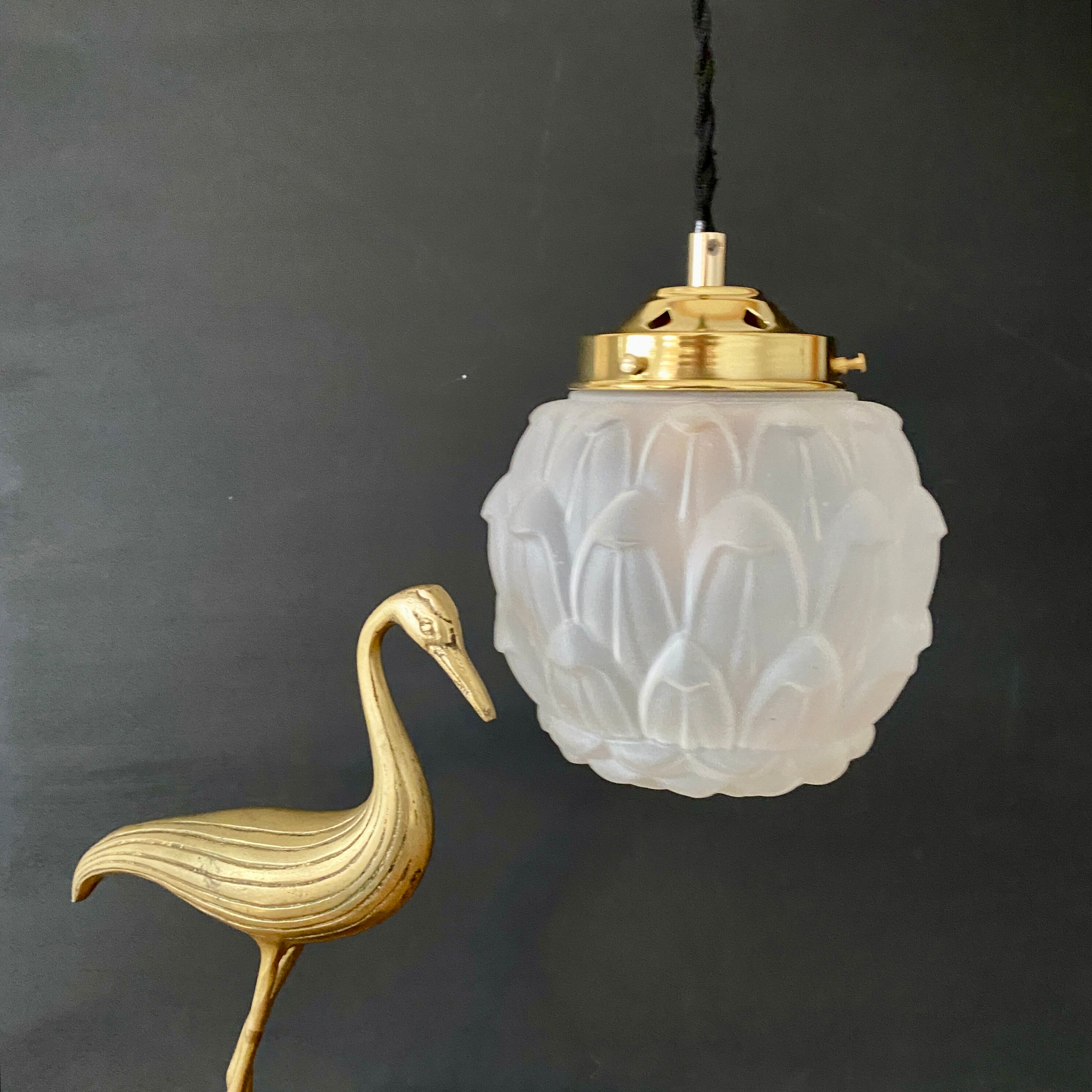 Vintage art deco globe pendant lamp in frosted glass