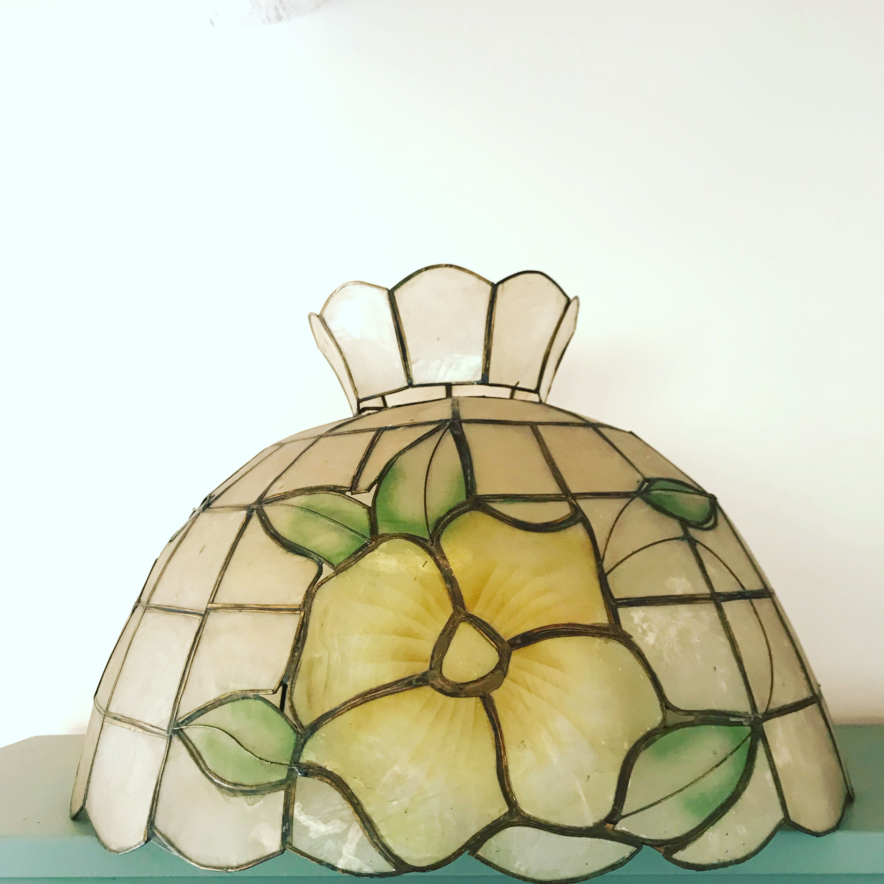 Abat-jour vintage en nacre