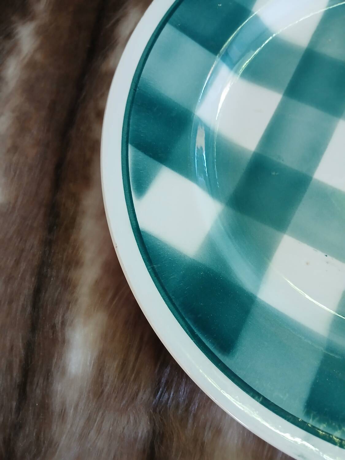 2 old round checkered plates