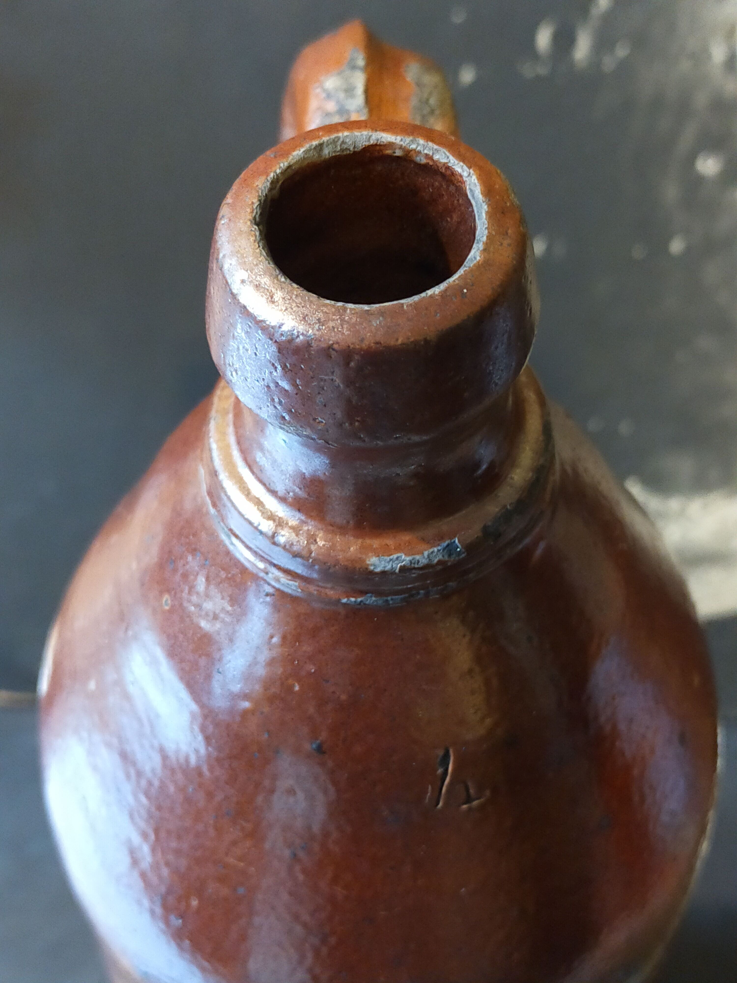 High bottle Art-popular heavy earth enamelled late nineteenth