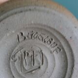 Jug with a milk jug signed, Beceleuf