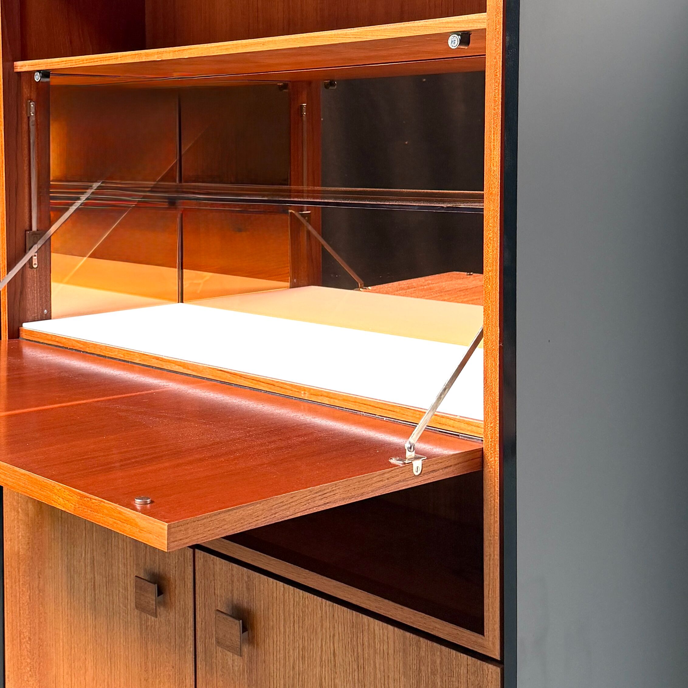 Highboard Barschrank