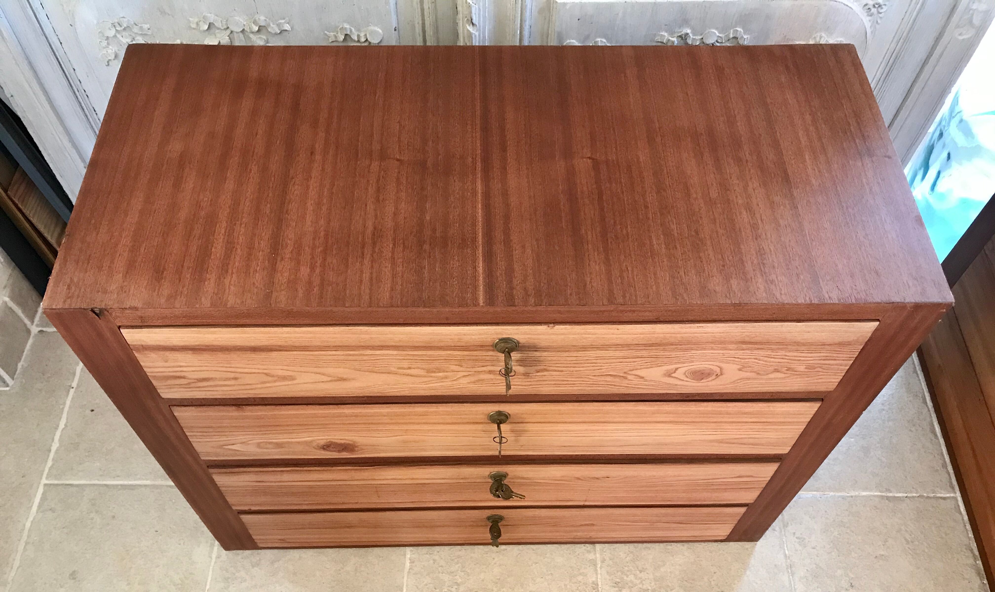Vintage chest of drawers
