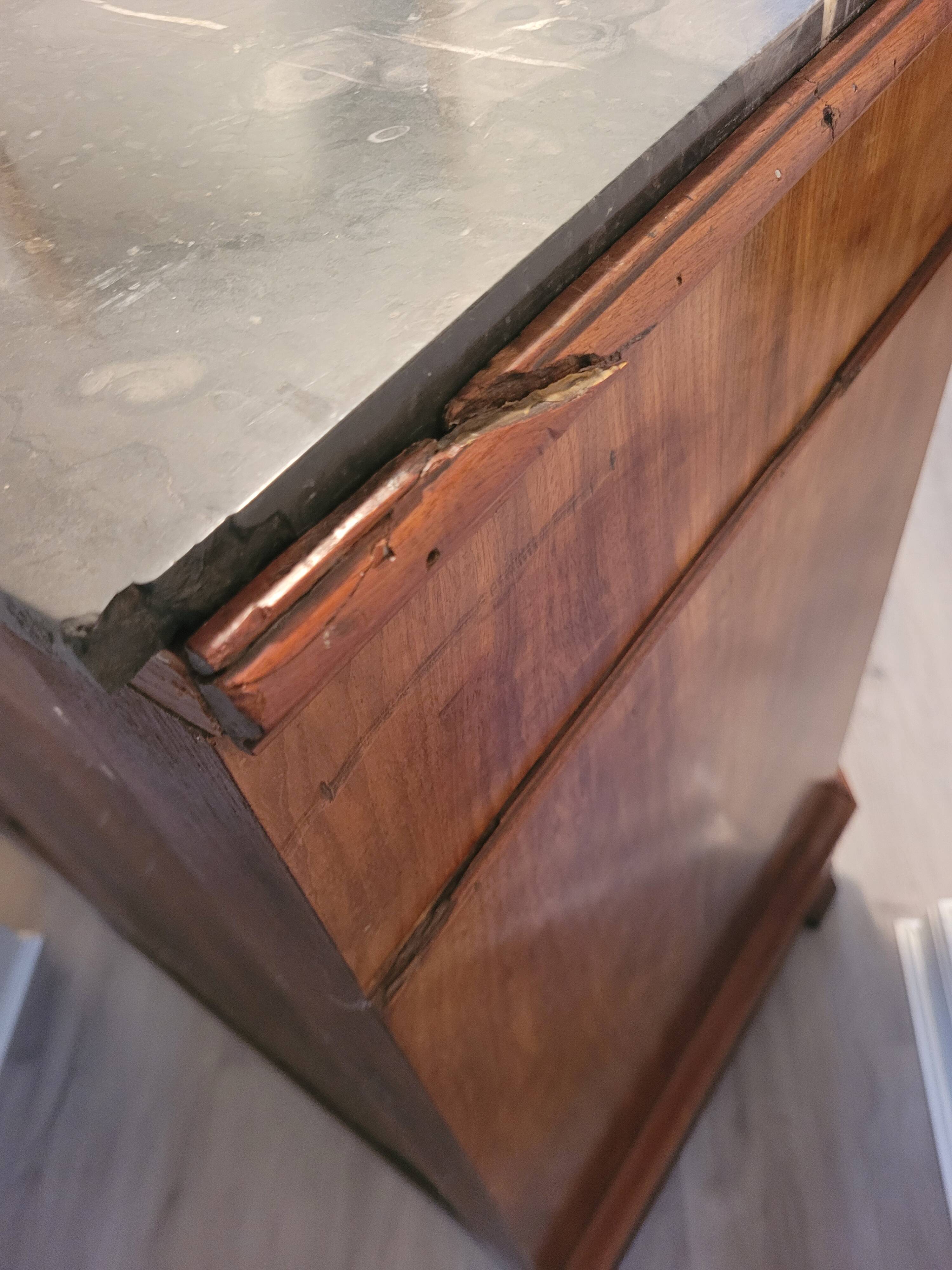 Chest of drawers, secretary