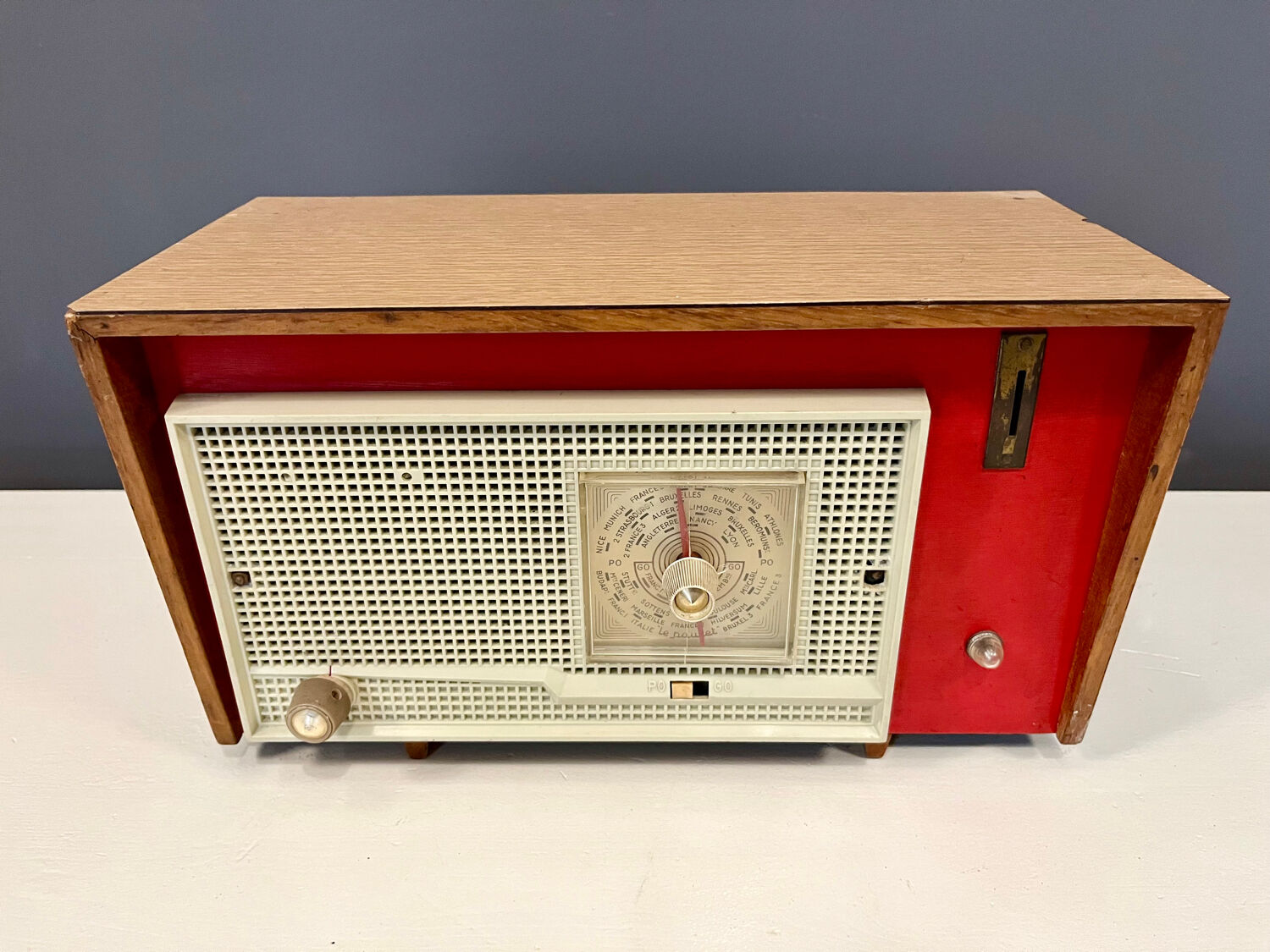 Old motel lamp radio