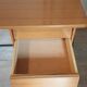 Bureau style moderniste pieds compas