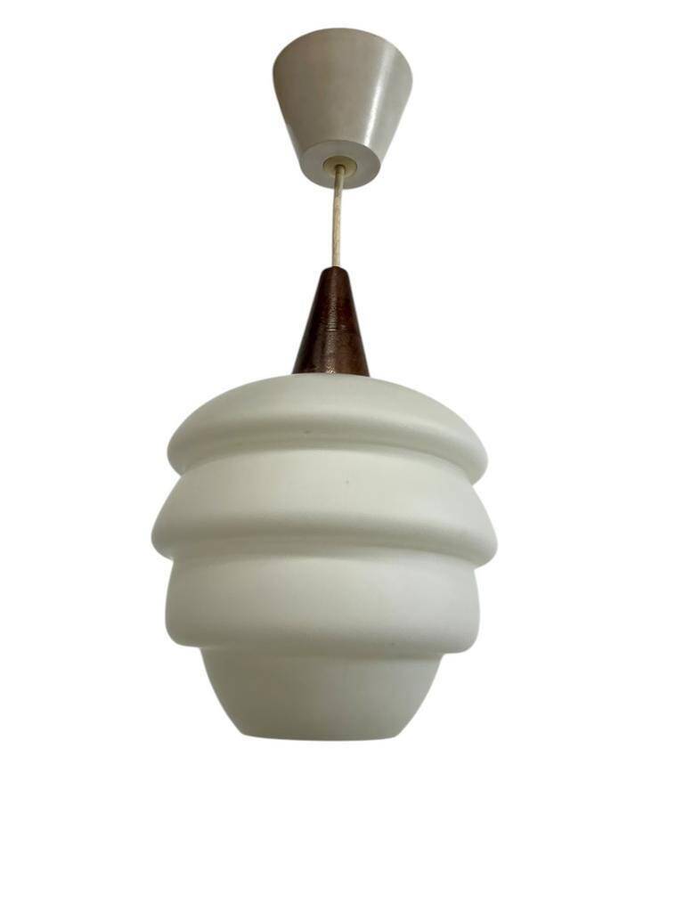 Suspension vintage Louis Kalff avec accent en bois