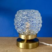 Lampe à poser globe vintage en verre moulé