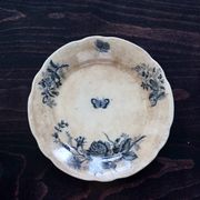 Antique flat plates, ironstone, Onnaing Nord - Floral and ribbon pattern.
