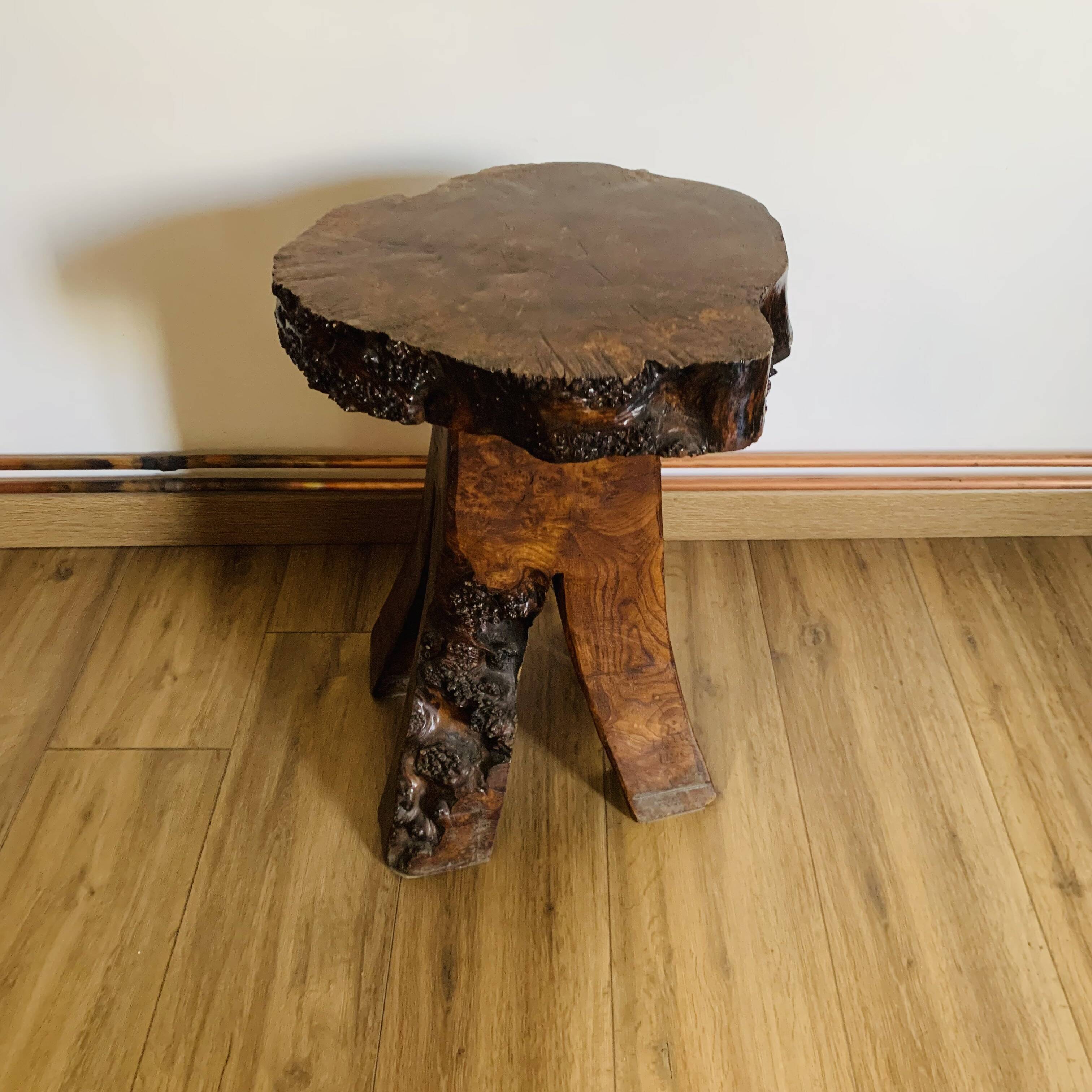 Desserte en bois massif