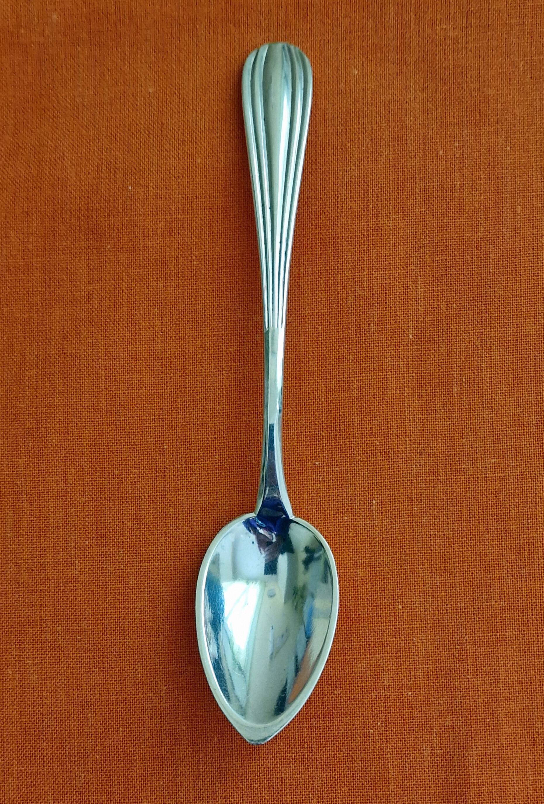 6 small silver-plated spoons