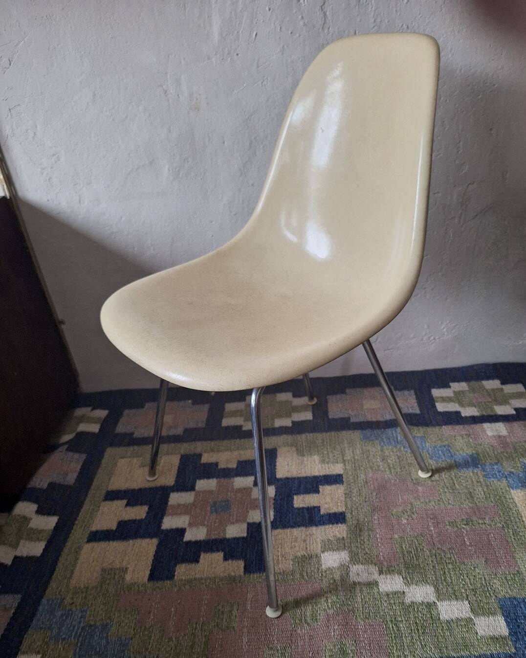 Early DSX fiberglass chair by Charles & Ray Eames for Herman Miller, 1950s
