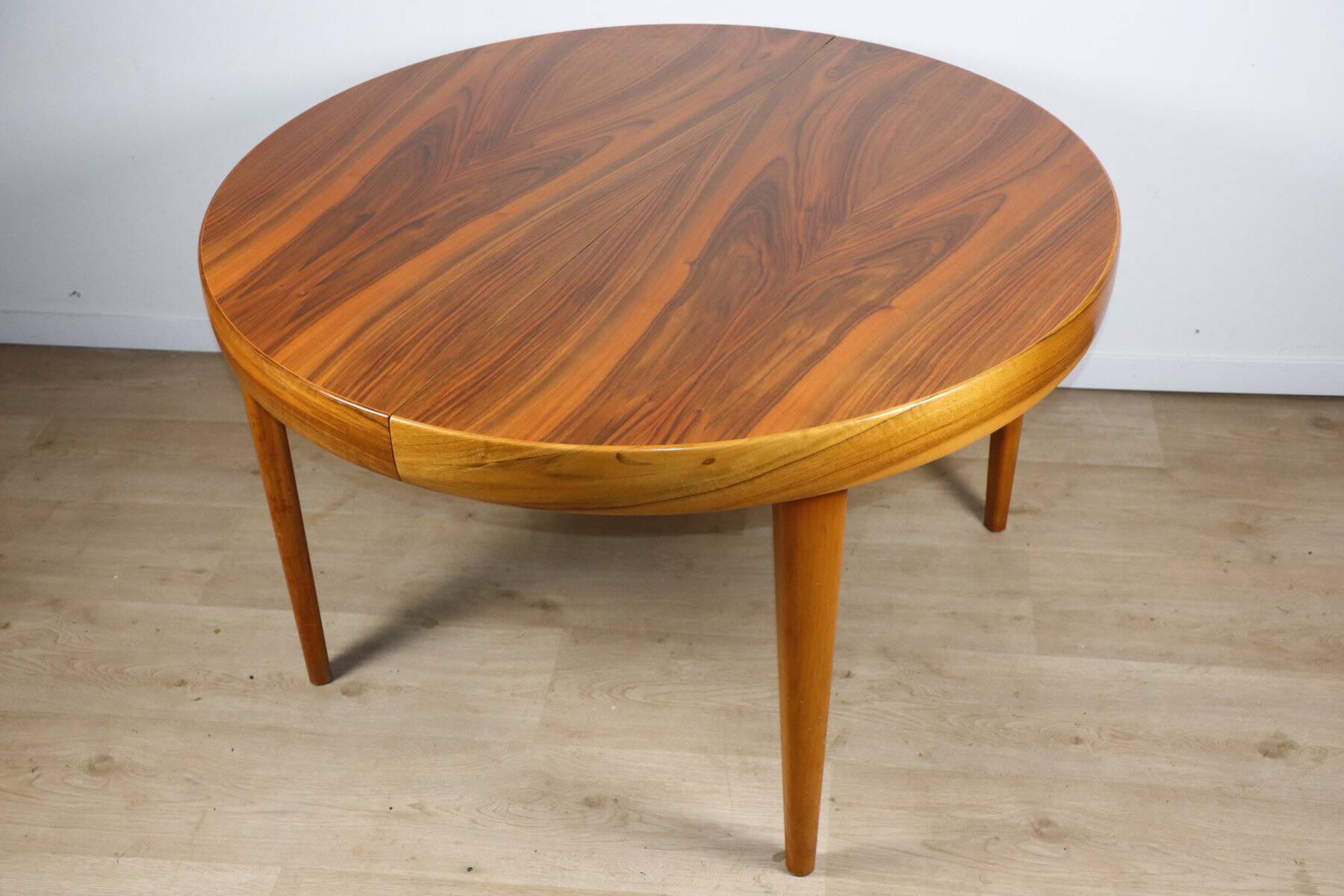 Scandinavian extendable dining table in teak – 1960s