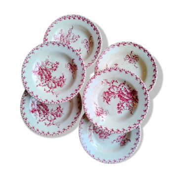 Elegant antique hollow plate in Gien faience, Thistle decoration, late 19th century.