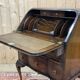 Bureau dos d'âne anglais des années 1930 en noyer