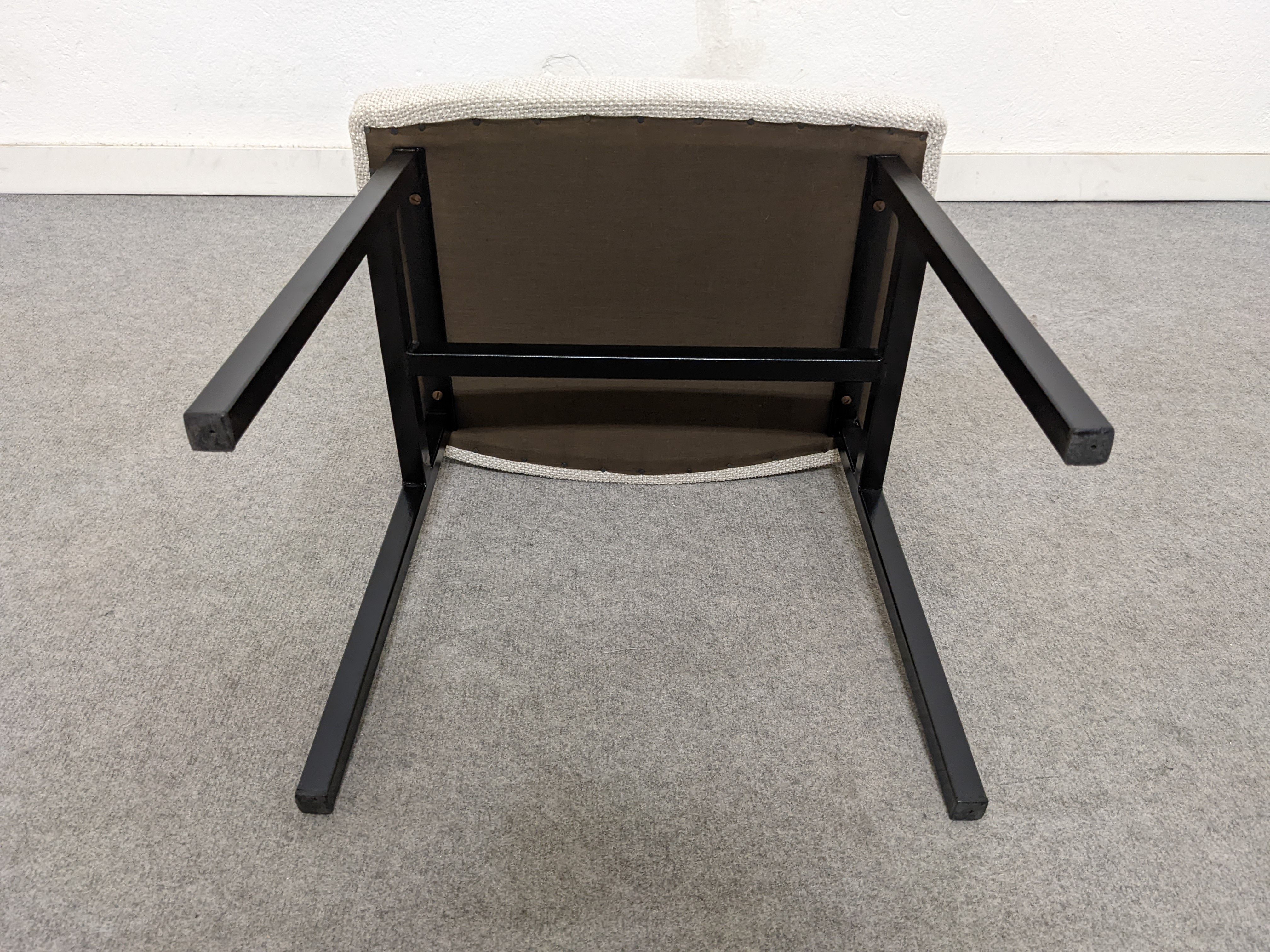 Series of 3 modernist drivers of the 50s /60s and their ottomans