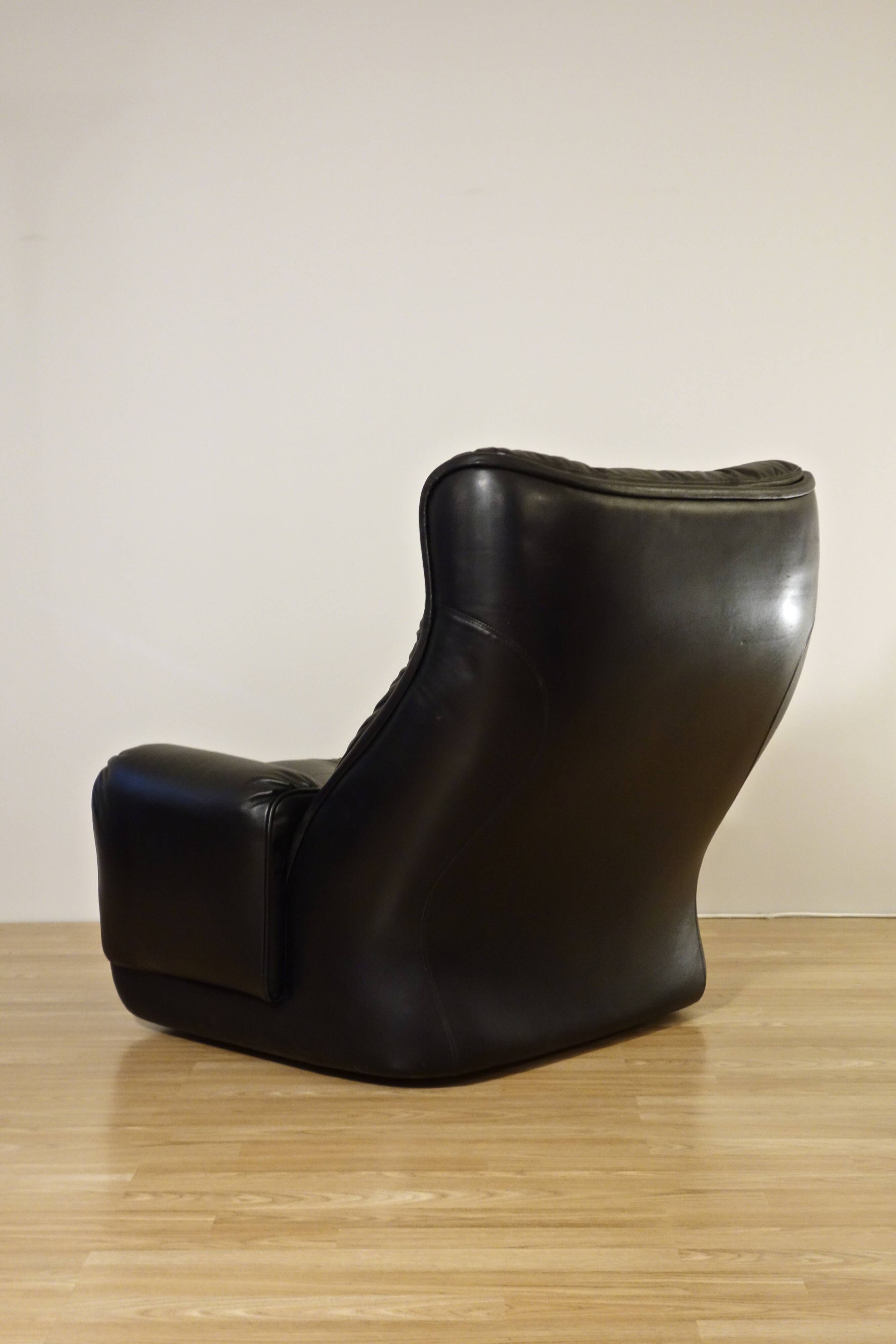 Orchidée leather armchair by Michel Cadestin for Airborne, France 1970's