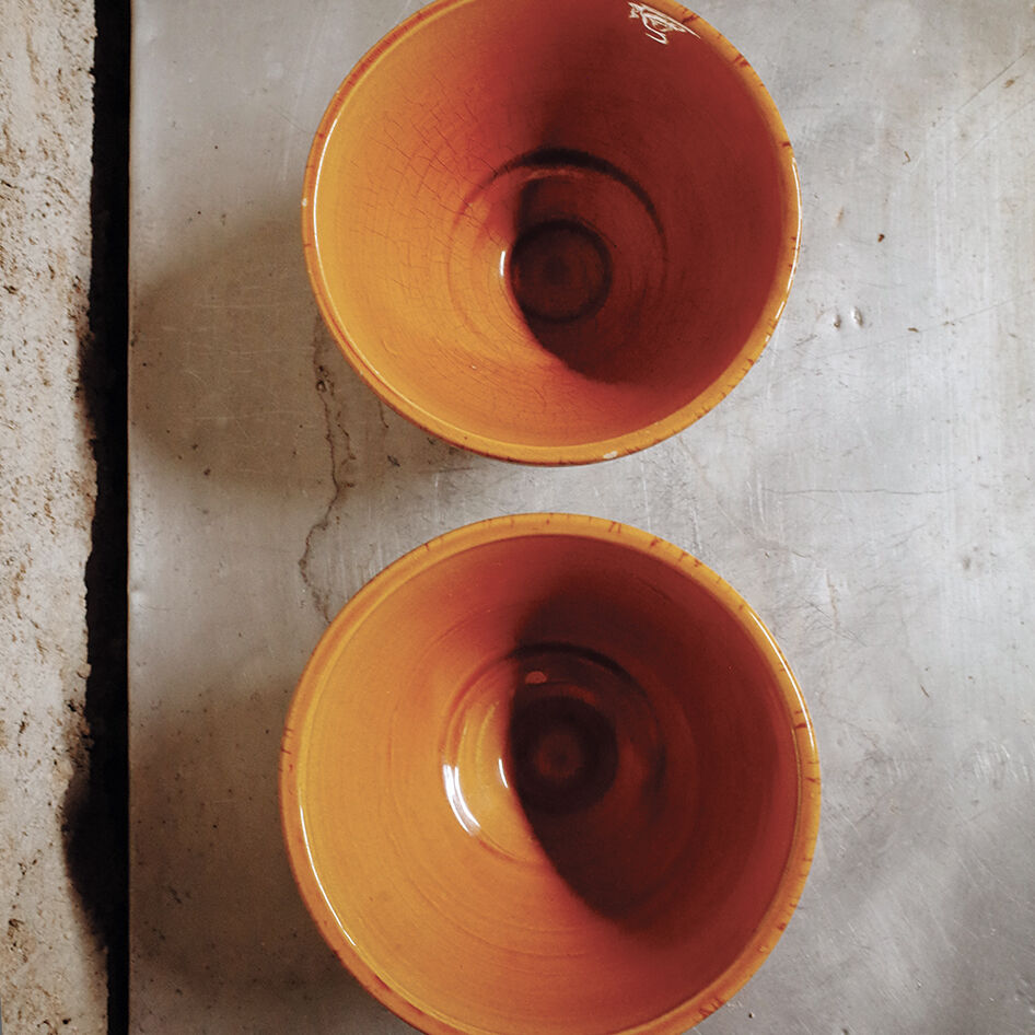 Set of 2 ceramic bowls flamed decoration