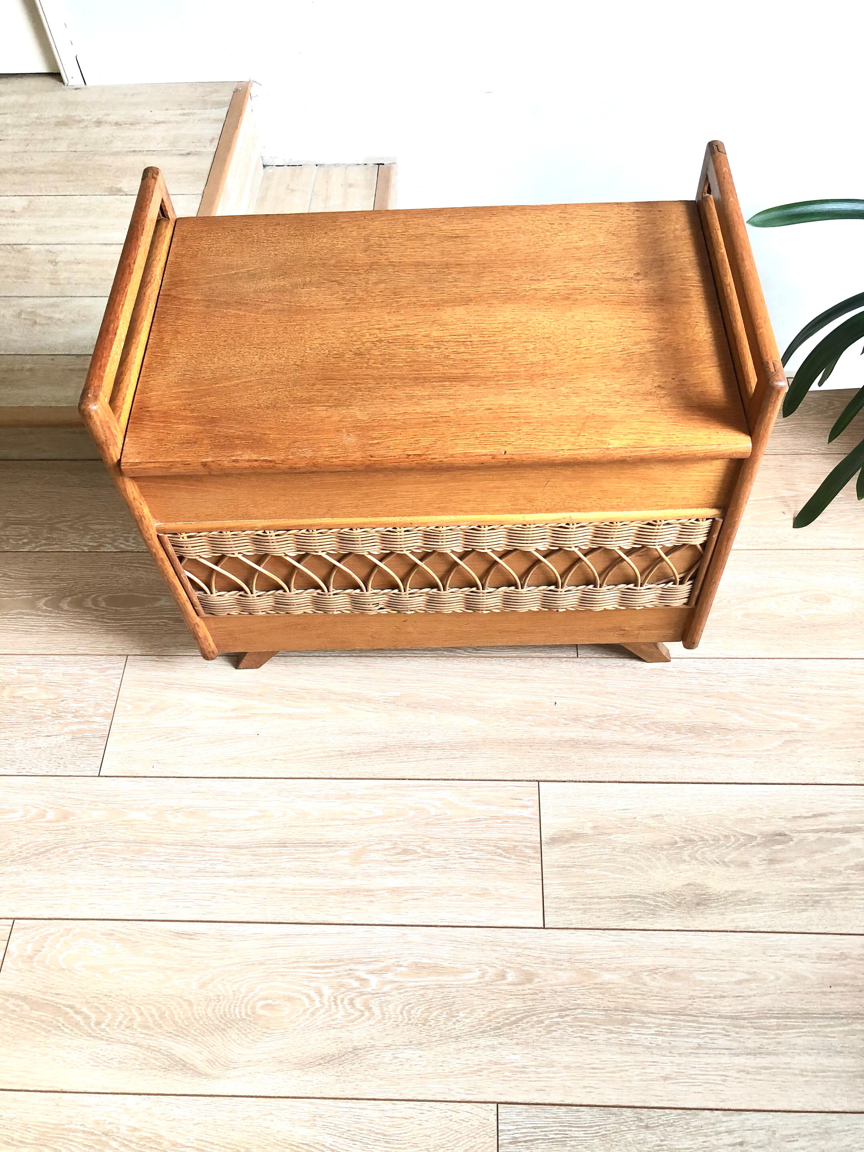 Coffre à jouet en bois et rotin