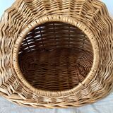 Basket for cat or dog in woven wicker