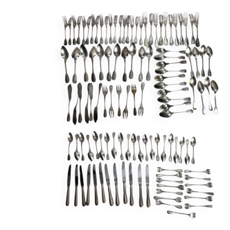 Important lot of 118 pieces of silver-plated metal cutlery by Ercuis, Christofle 20th century.