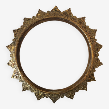 Old round gilded bronze frame