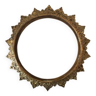 Old round gilded bronze frame