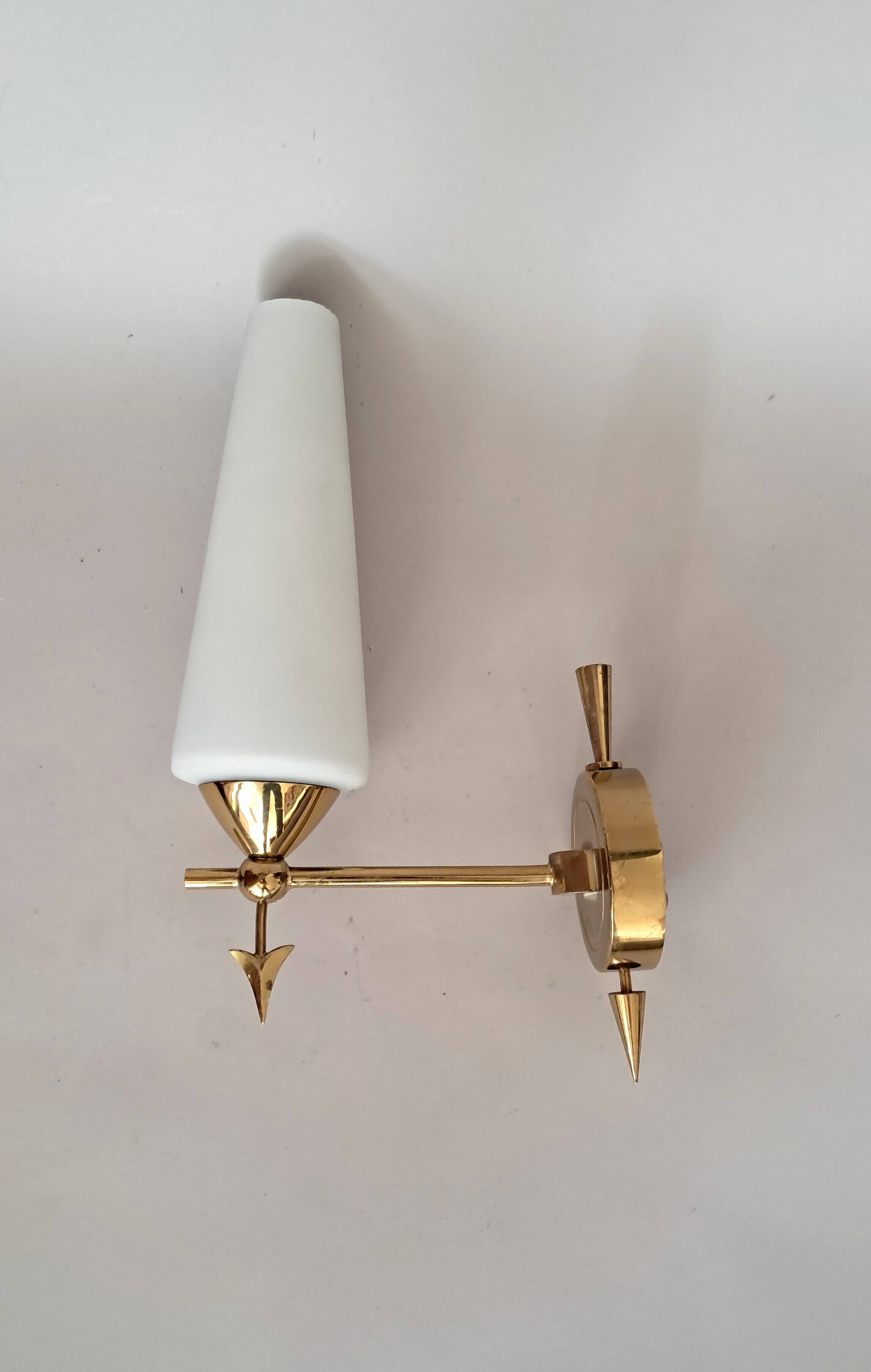 Wall lamp in gilded brass and white opaline, 1960.
