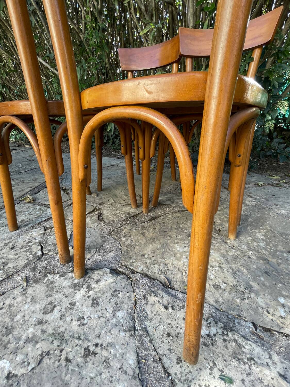 Lot de quatre chaises bistrot